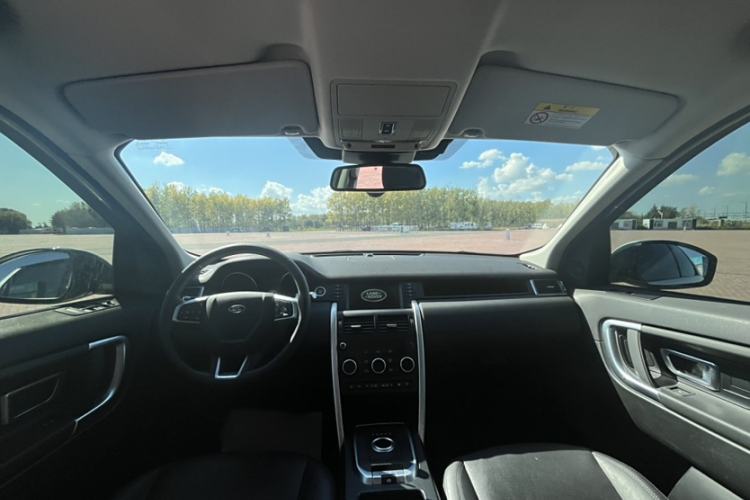 Used Land Rover Discovery Sport 2019 240 PS SE Version China VI Standard