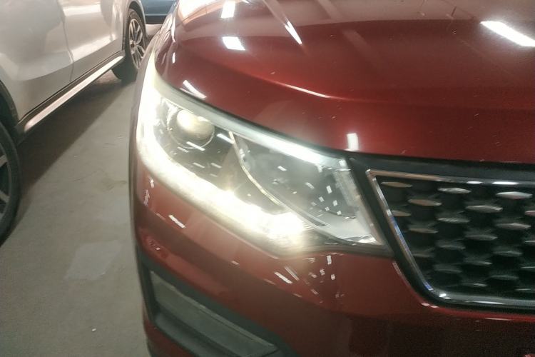 Used CHANGAN OSHAN CX70 2017 CX70T 1.5T Automatic Zunqing Edition Right Front Headlight