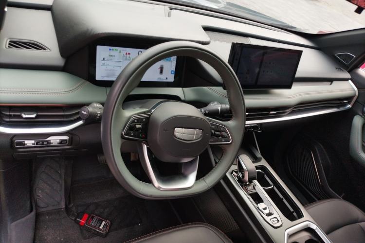 Used Geely Auto Haoyue L 2023 2.0T DCT Prestige Edition
