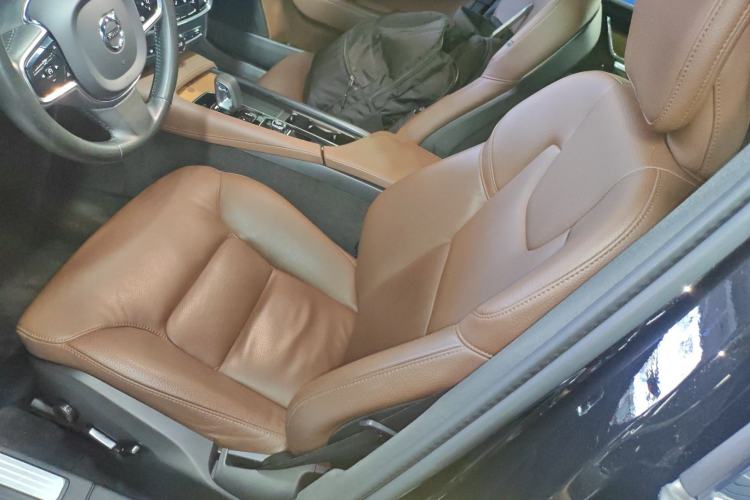 Used Volvo S90 2022 B5 Zhiyi Luxury Edition
