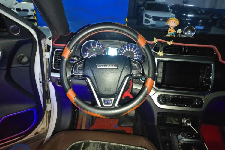Used Haval H6 Coupe 2017 Blue Label 2.0T Automatic Two-Wheel Drive Elite Model Steering Wheel