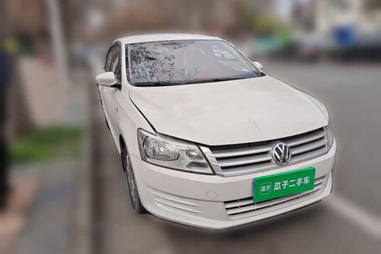 Used Volkswagen Santana 2013 1.6L Automatic Fashion Edition Front Right 45 Deg