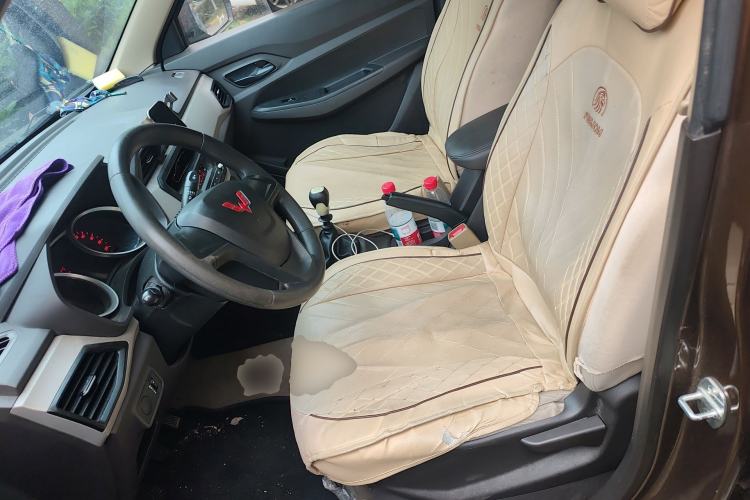 Used Wuling Hongguang 2021 1.5L S Standard Version LAR Left Front Seat