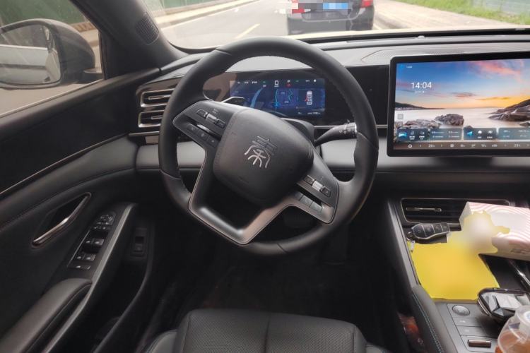 Used BYD Qin L 2025 DM-i Smart Drive 80KM Leading Model