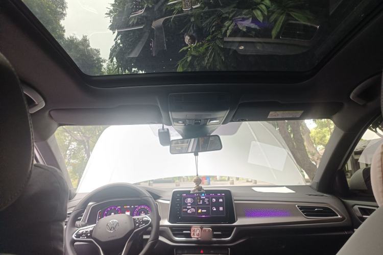 Used Volkswagen T-ROC 2025 Facelift Model 2 300TSI DSG Two-Wheel Drive Chenguang Edition Headliner