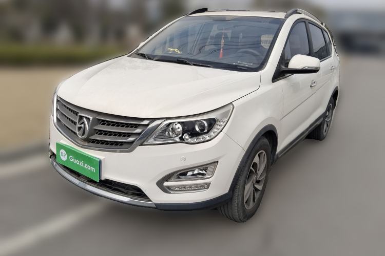 Used Baojun 560 2015 1.8L manual luxury version