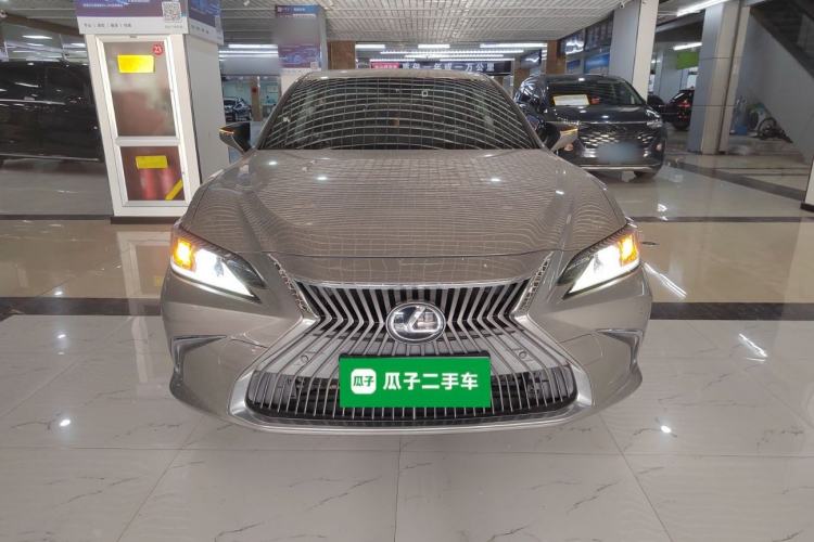 Used Lexus ES 2020 200 Excellence Edition Front