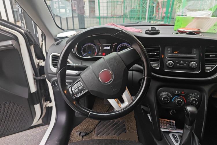 Used Fiat Viaggio 2012 1.4T Automatic Jingxiang Edition Steering Wheel