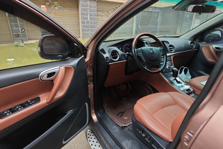Used Luxgen Great 7 SUV 2013 Limited-Edition Sharp Model 2.2T Two-Wheel-Drive Smart Version Driver Seat
