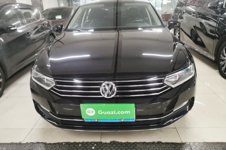 Used Volkswagen Magotan 2018 280TSI DSG Comfort Model
