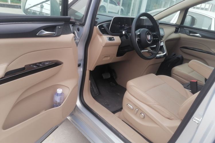 Used Buick GL8 New Energy 2025 Lu Shang Luxury Edition 7-Seater
