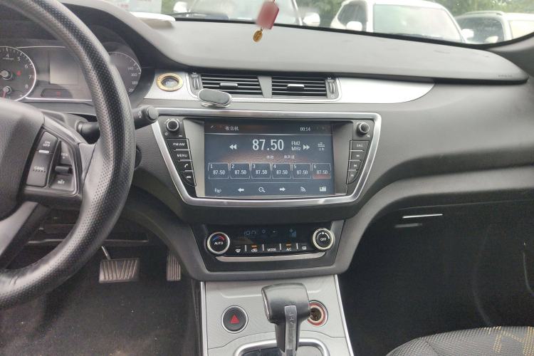 Used Land X7 2016 2.0T Panoramic Deluxe Edition
