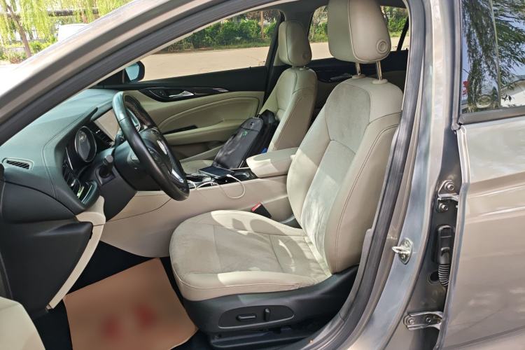 Used Buick Regal 2017 30H Elite Version
