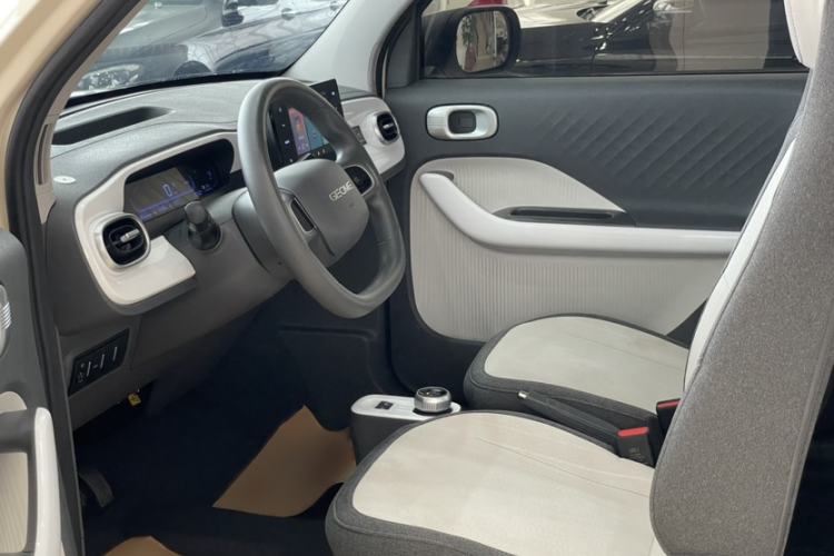 Used Geely Galaxy Panda 2025 210 km – Yuanqi Bear Interior 4