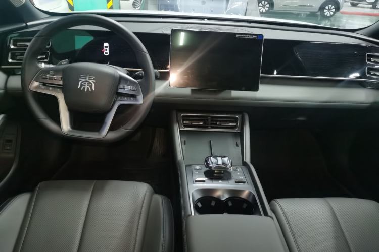 Used BYD Qin L 2025 DM-i Smart Drive 120KM Leading Model