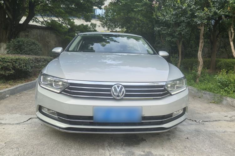 Used Volkswagen Magotan 2018 Facelift 330TSI DSG Luxury Model
