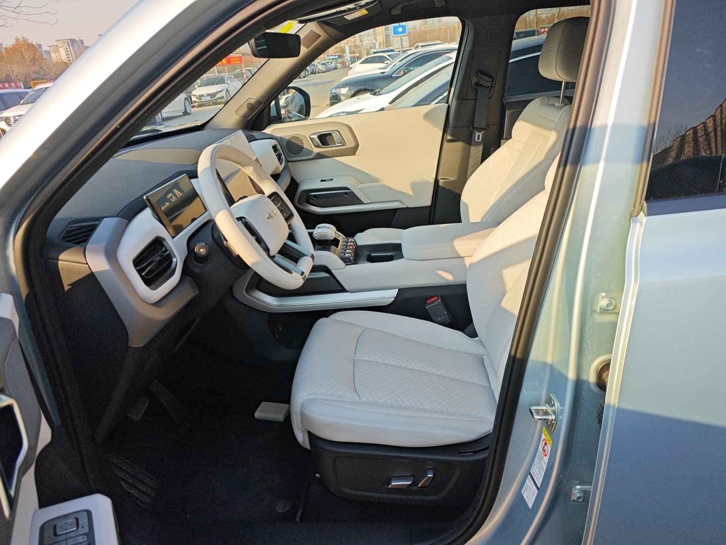 Переднее сиденье в автомобиле