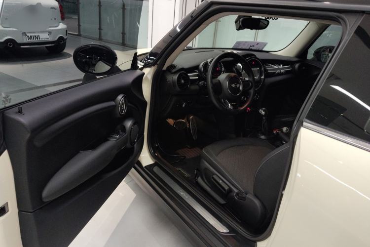 Used MINI 2016 1.2T ONE Driver Seat