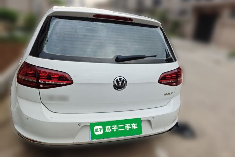 Used Volkswagen Golf 2017 1.6L Automatic Comfort Million-Vehicle Anniversary Edition
