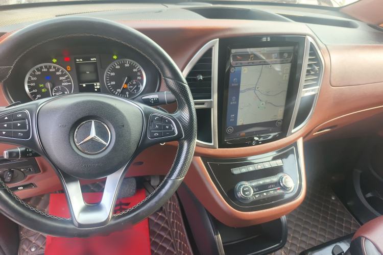 Used Mercedes-Benz Vito 2016 2.0T Business Edition Center Console