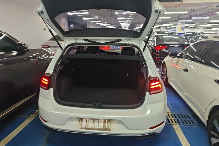 Used Volkswagen Golf 2018 230TSI Automatic Comfort Model Trunk