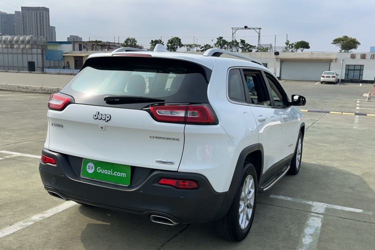 Used Jeep Cherokee 2016 2.4L Leading Smart Version