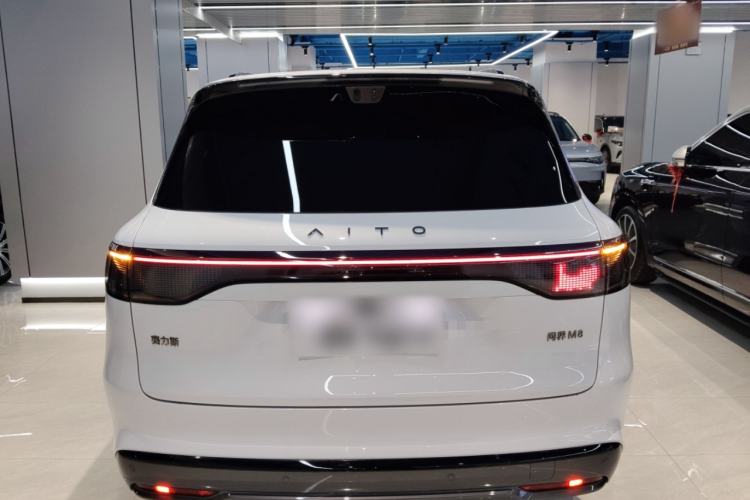 Used Hima AITO M8 2025 Extended-Range Ultra Version 53.4 kWh 6-Seater Edition
