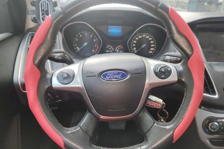 Used Ford Focus 2012 Hatchback 1.6L Automatic Fashion Edition
