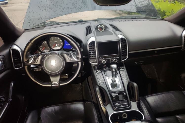 Used Porsche Cayenne 2013 3.6L automatic transmission U.S. specification Center Console