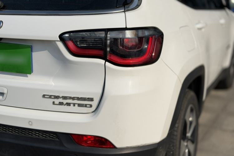 Used Jeep Compass 2017 200T Automatic Prestige Four-Wheel Drive Edition
