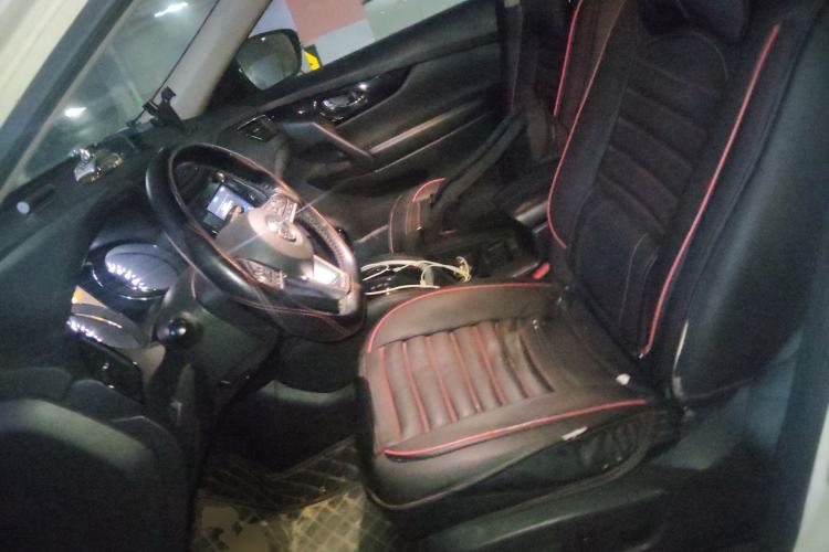 Used Nissan X-Trail 2019 2.0L CVT 7-Seater Comfort Version 2WD