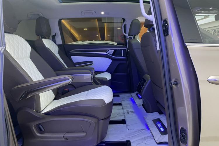 Used Volkswagen Viloran 2020 330TSI Business Edition Interior 9