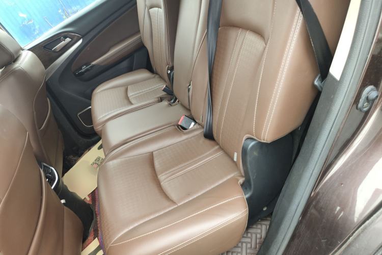 Used BYD S7 2015 2.0T Upgraded Automatic Luxury Version Left Rear Seat