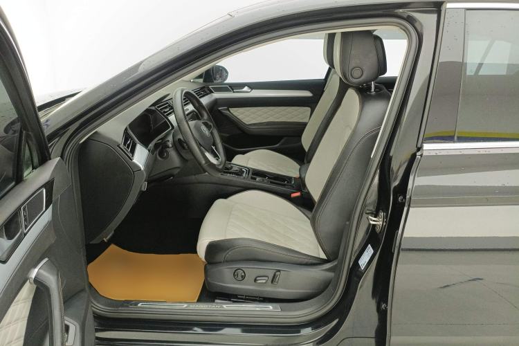 Used Volkswagen Magotan 2023 2 Million Units Commemorative Edition 330TSI DSG Luxury Version