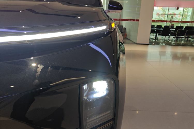 Used Li Auto L8 2024 Pro Model