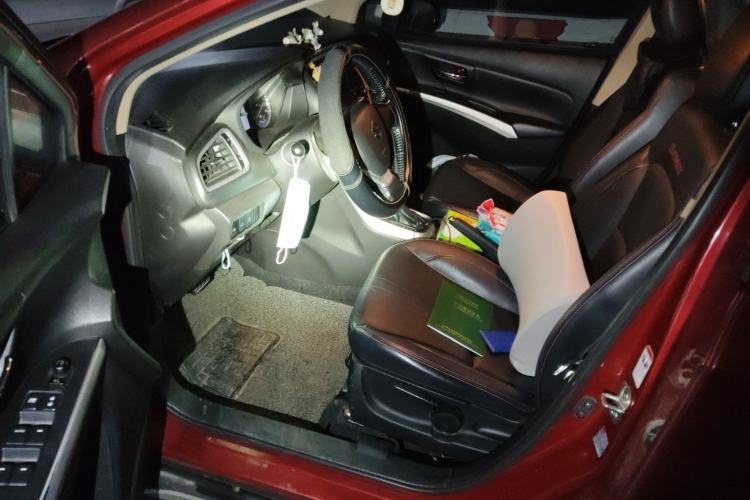 Used Suzuki S-Cross 2014 1.6L CVT Two-Wheel Drive Elite Version Driver Seat