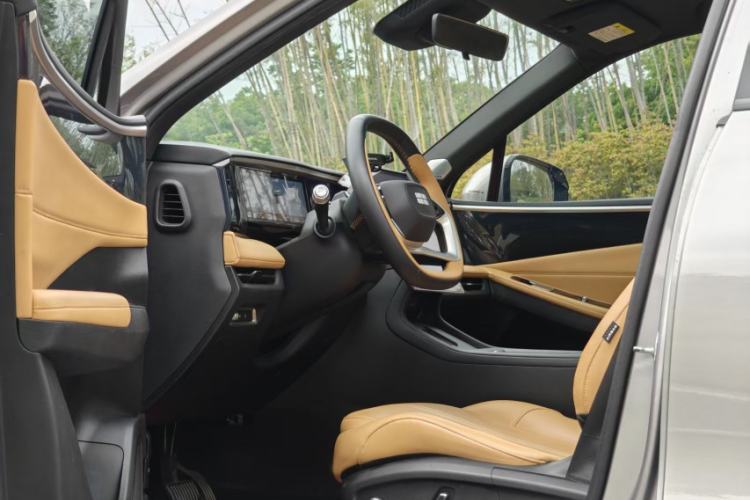 Used Geely Galaxy L7 2023 1.5T 115 km Starship Interior 3