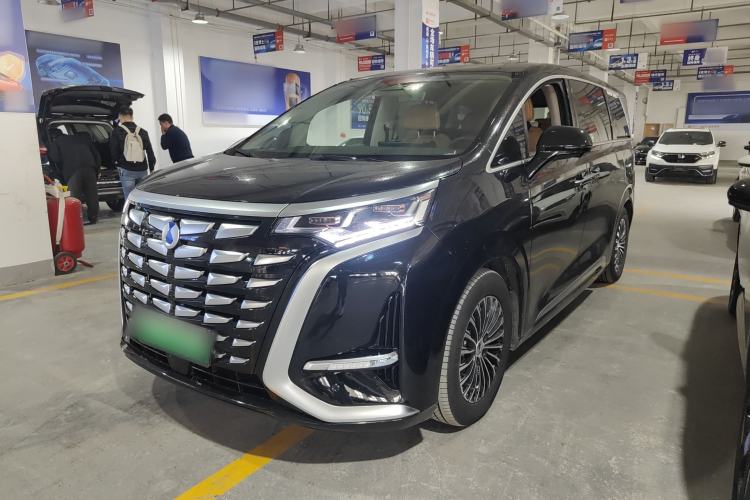 Used Denza D9 2022 DM-i 970 Four-Wheel Drive Prestige Model