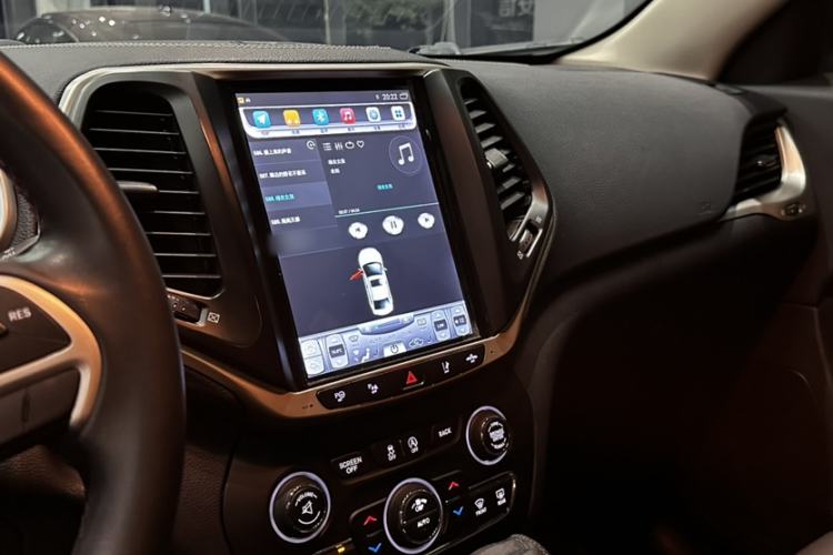 Used Jeep Cherokee 2016 2.4L Leading Edition
