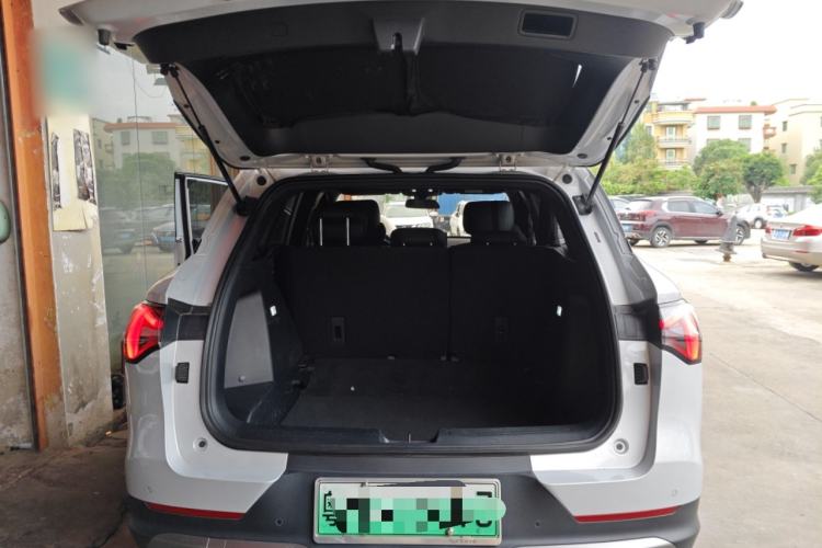 Used Wuling Xingguang S 2024 130km Flagship Version Trunk