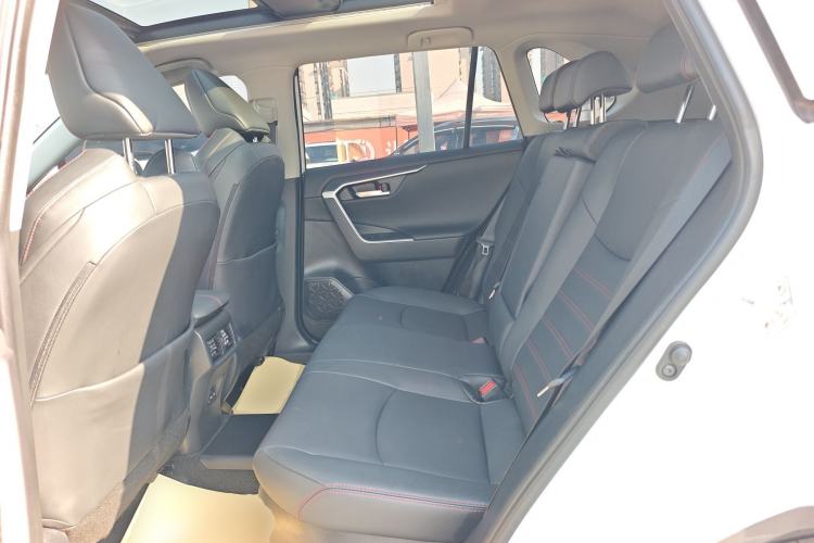 Used Toyota Wildlander New Energy 2024 2.5L Smart Plug-in Dual-Motor Two-Wheel Drive Powerful Engine