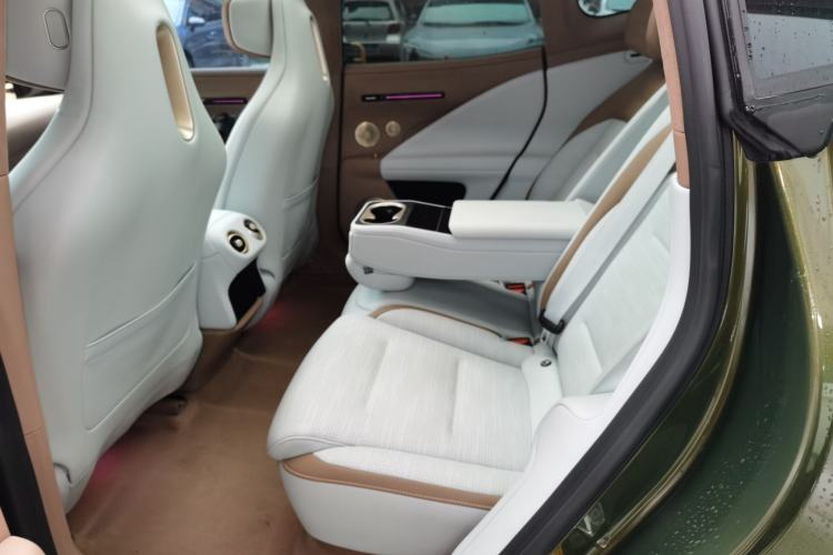 Used Avatr 07 2024 Ultra Range-Extended Four-Wheel Drive
