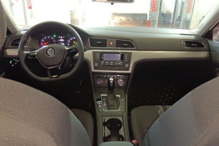 Used Volkswagen Lamando 2015 230TSI DSG Fashion Edition
