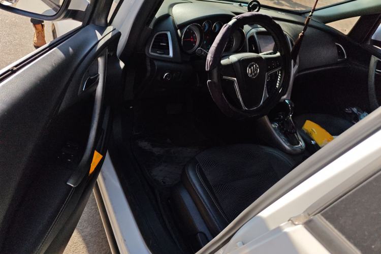 Used Buick GT 2014 XT 1.6L Automatic Fashion Edition
