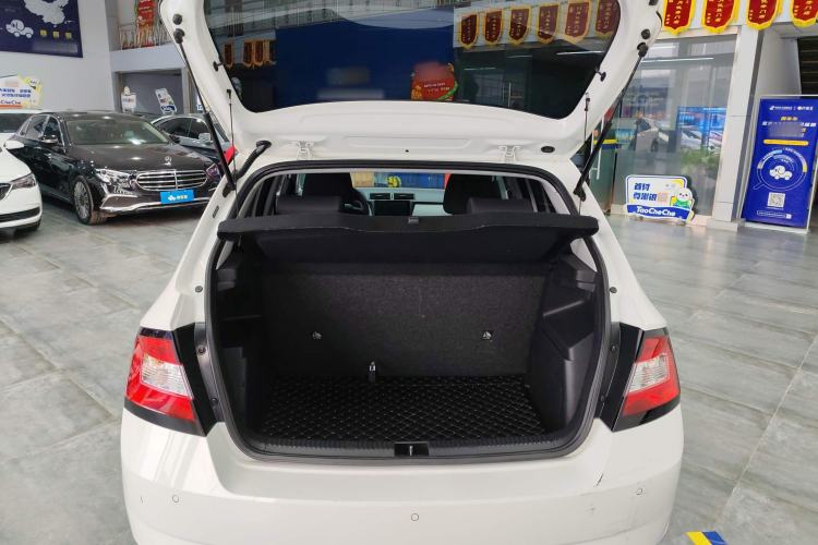 Used Skoda Fabia 2017 1.4L Automatic Car Enjoy Edition