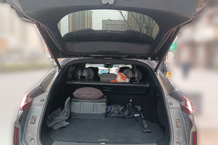 Used Lynk & Co 08 EM-P 2023 120km Long-Range Halo
