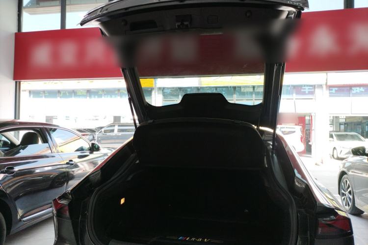 Used Changan UNI-V iDD 2023 ZhiDian iDD 1.5T 113km Smart & Fun Version
