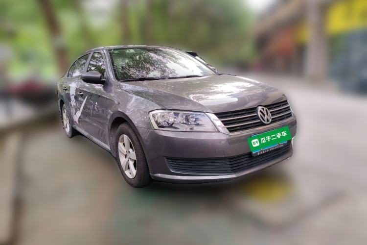 Used Volkswagen Lavida 2013 Revised Classic 1.6L Automatic Fashion Edition Front Right 45 Deg