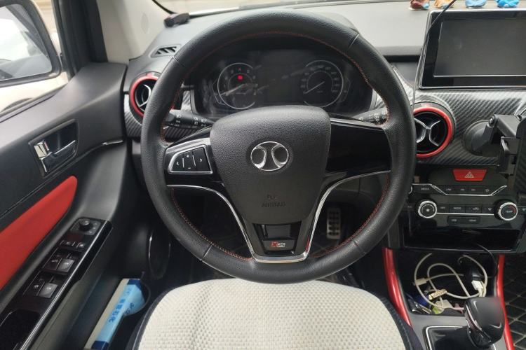 Used BAIC Senova X25 2015 1.5L manual Comfort trim level