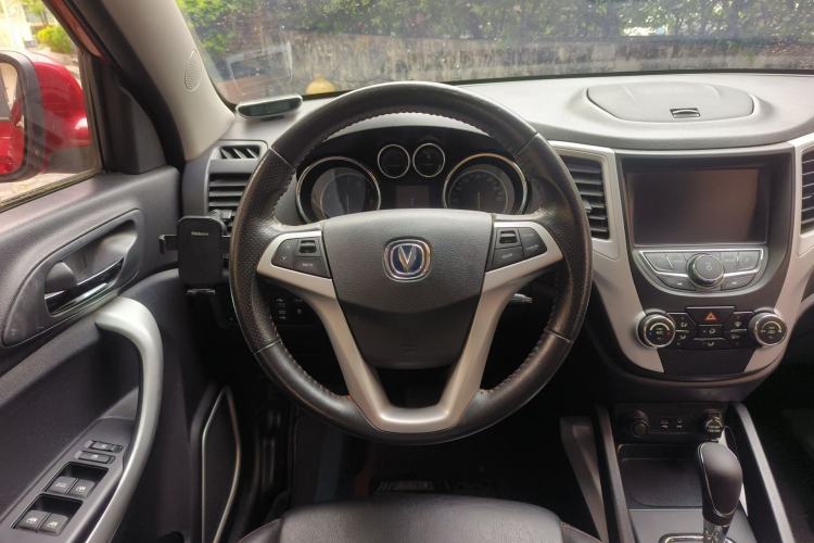 Used CHANGAN CS35 2016 1.6L Automatic Luxury Model China V Standard Steering Wheel
